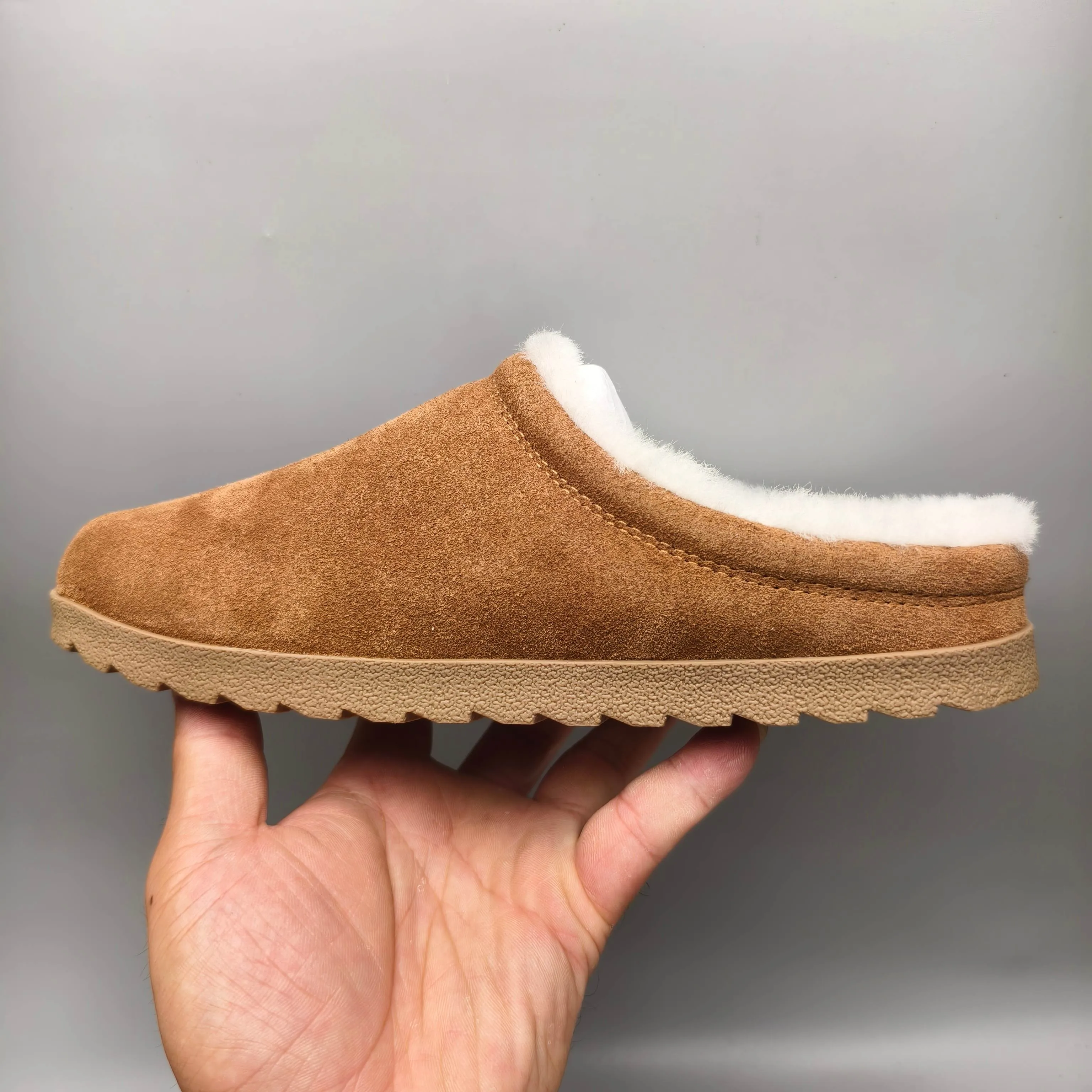 💰480 alo yoga Recovery Slipper comfortable and simple anti-wear and anti-slip cap-toe slippers, same style for men and women Color: White Maroon Matching Size: 35-40